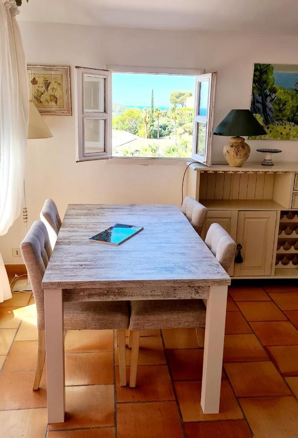 Апартаменты Hameau Des Amandiers - Vue Mer, Golf Et Vignes Сен-Сир-сюр-Мер Экстерьер фото