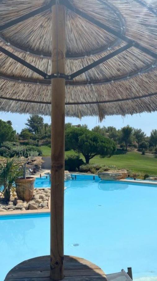 Апартаменты Hameau Des Amandiers - Vue Mer, Golf Et Vignes Сен-Сир-сюр-Мер Экстерьер фото